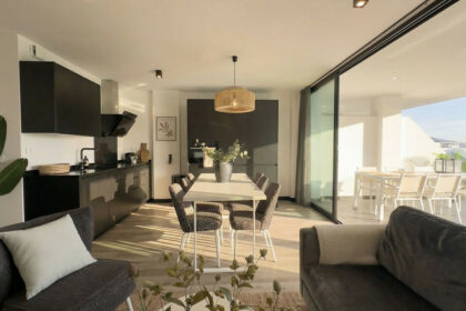 69b85e72b567cb018169f5d9c14ed99a - 2