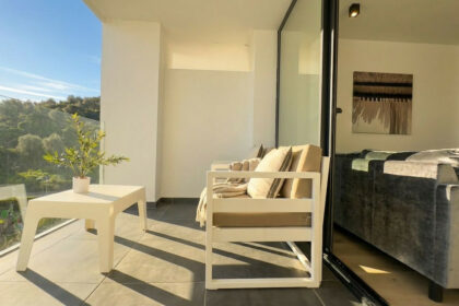 69b85e72b567cb018169f5d9c14ed99a - 4