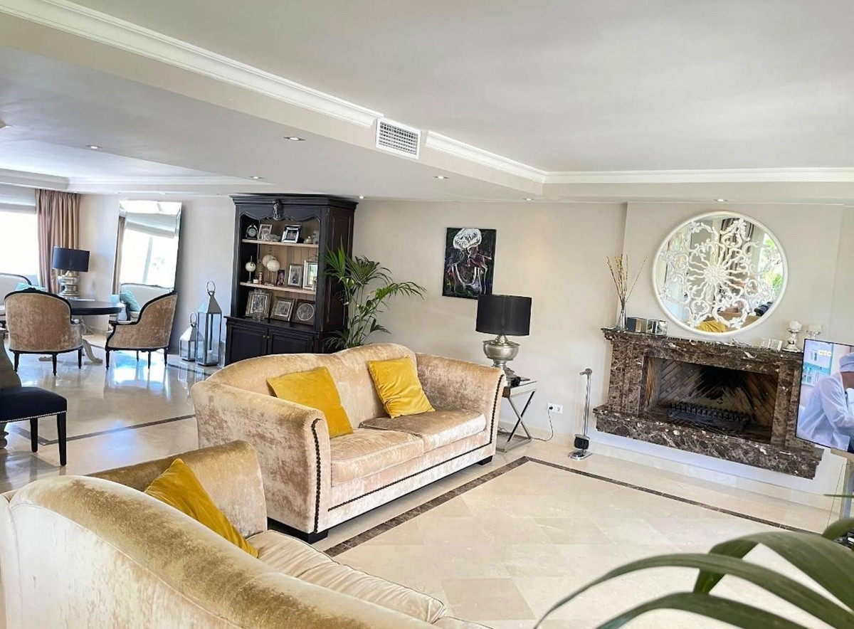 69c83cc49b8c7c46235f176ab9c0e13d - 2