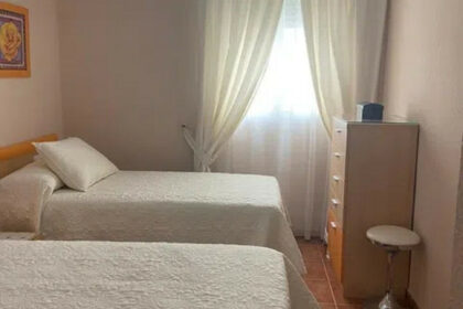 69e98b8c06bb09c078971c6ce87008b4 - 3