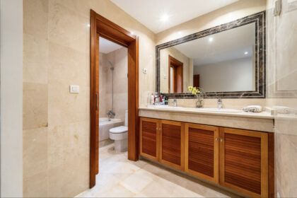 69fab93570eb9c18cb218f1d519e2838 - 12