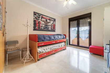 69fab93570eb9c18cb218f1d519e2838 - 13