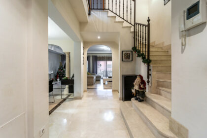 69fab93570eb9c18cb218f1d519e2838 - 3