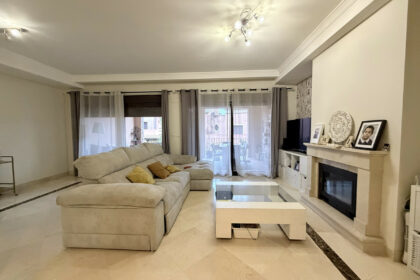 69fab93570eb9c18cb218f1d519e2838 - 4