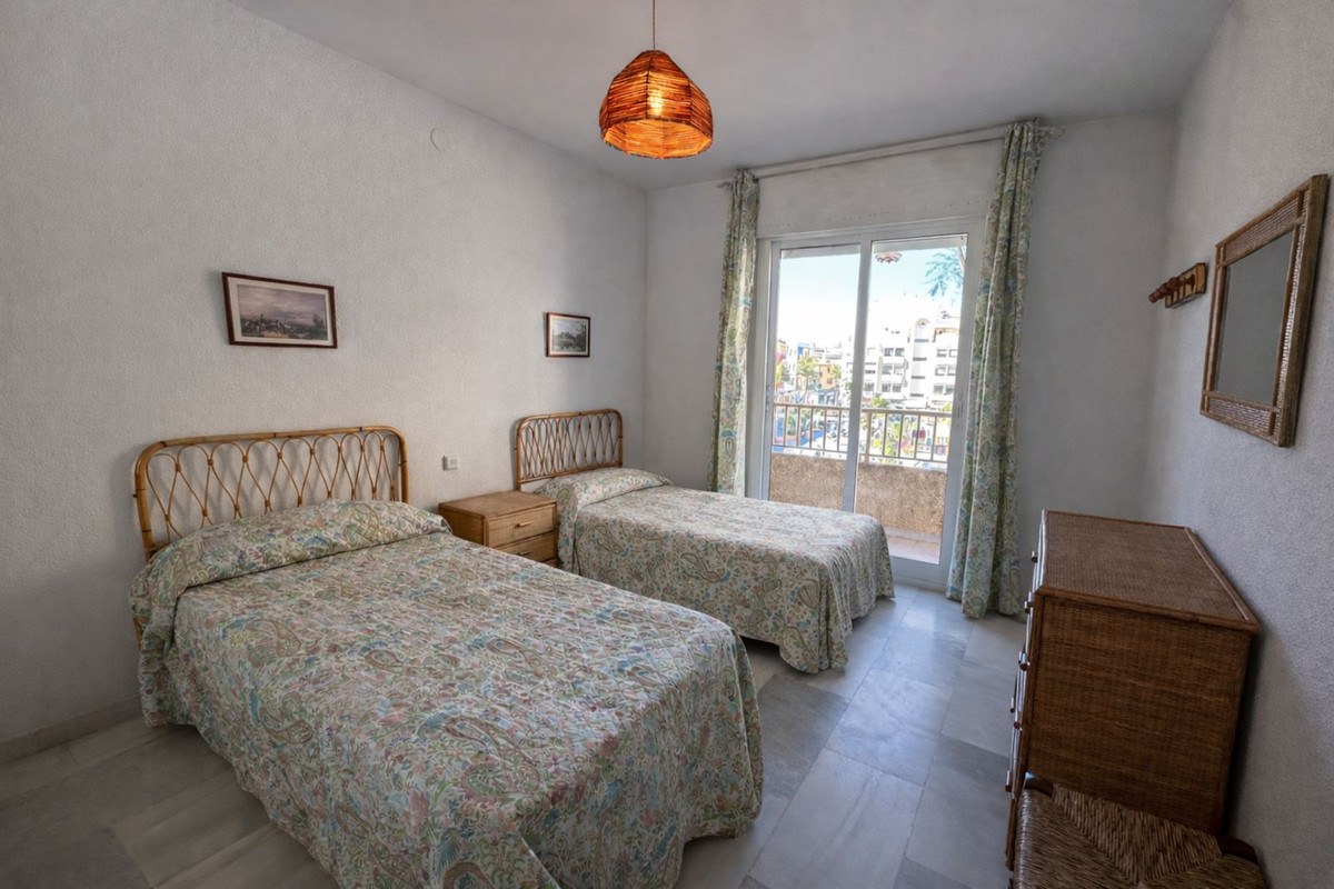 6b147d5f602c5238c2c0dc001c5ed8ac - 16