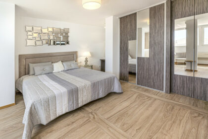 6bb7fca7fa7166195d01854180a993cd - 7