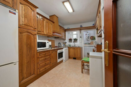 6c9b82fdcd5292e7d6c869f6a35fd7d8 - 12