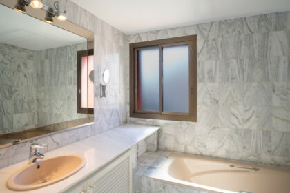 6cba803e52e24a6a19ad1de36bc4d9d9 - 13