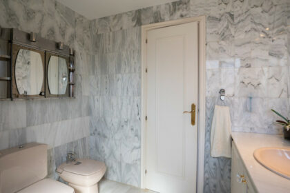 6cba803e52e24a6a19ad1de36bc4d9d9 - 14