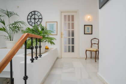 6cba803e52e24a6a19ad1de36bc4d9d9 - 20