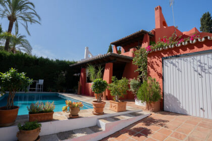 6cba803e52e24a6a19ad1de36bc4d9d9 - 22