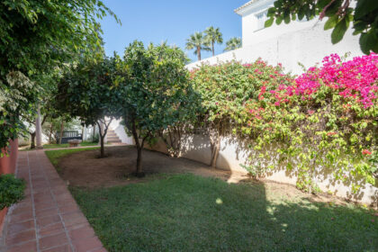 6cba803e52e24a6a19ad1de36bc4d9d9 - 28