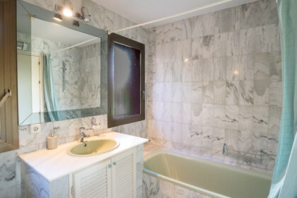 6cba803e52e24a6a19ad1de36bc4d9d9 - 9