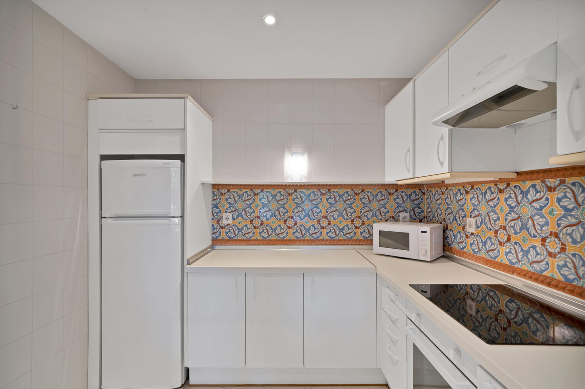 6d1b85a83e538e561c23026ee8060f8e - 16