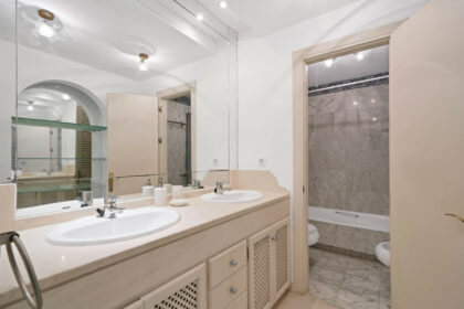 6d1b85a83e538e561c23026ee8060f8e - 21