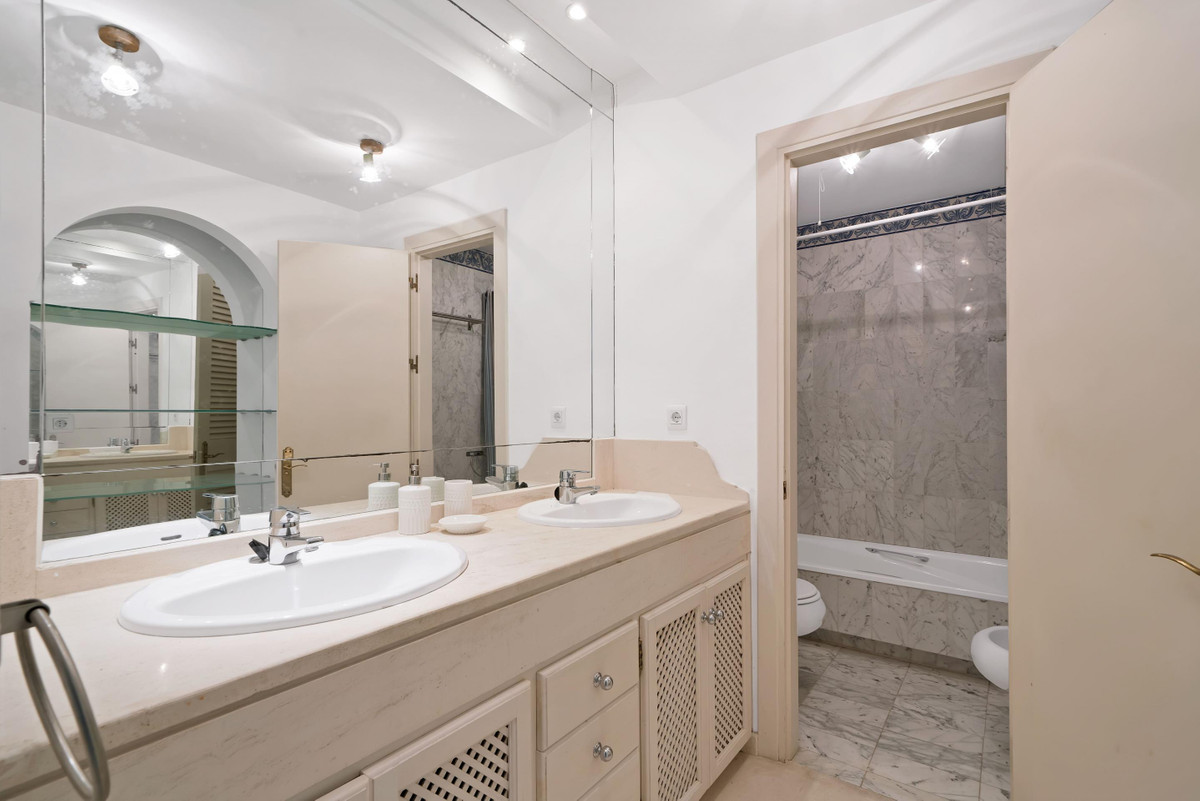 6d1b85a83e538e561c23026ee8060f8e - 21