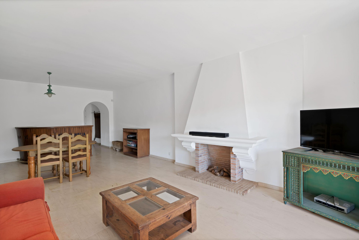 6d1b85a83e538e561c23026ee8060f8e - 4