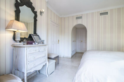 6dc6b6b43781ad789c3f01cf5ba141fa - 21