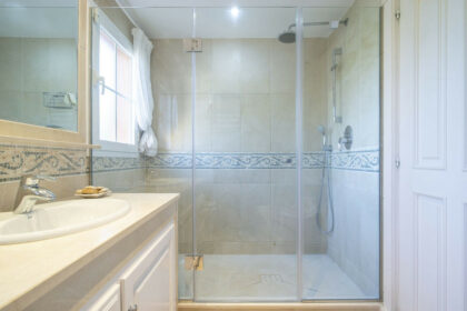 6dc6b6b43781ad789c3f01cf5ba141fa - 24