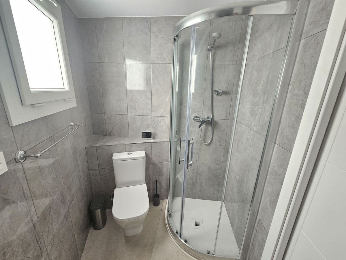 6dc99f223e78d83ee2e9e0acced32327 - 12