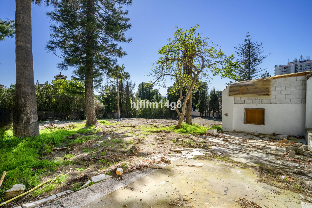 7013f6f4c39083fa0823fb91cbd28d35 - 14