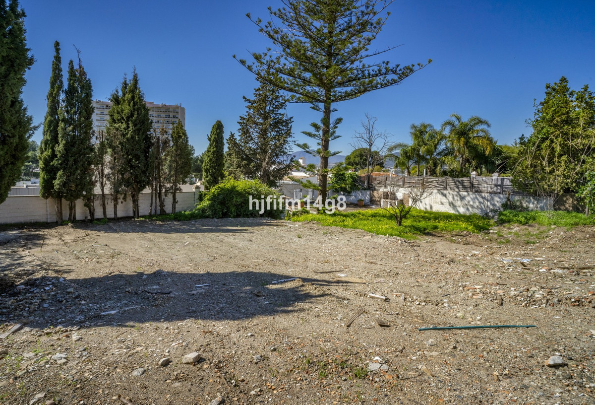 7013f6f4c39083fa0823fb91cbd28d35 - 8