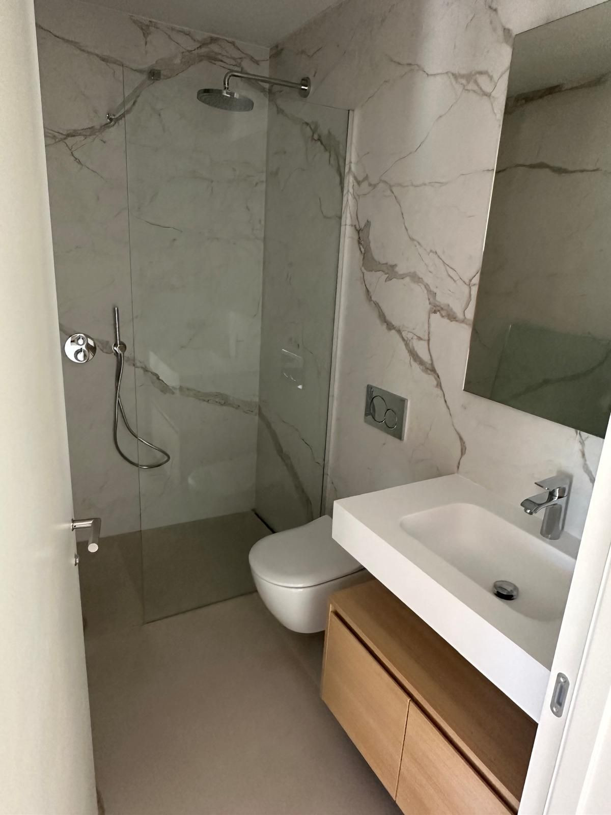 71915b675496db665844fb4261e20c26 - 20