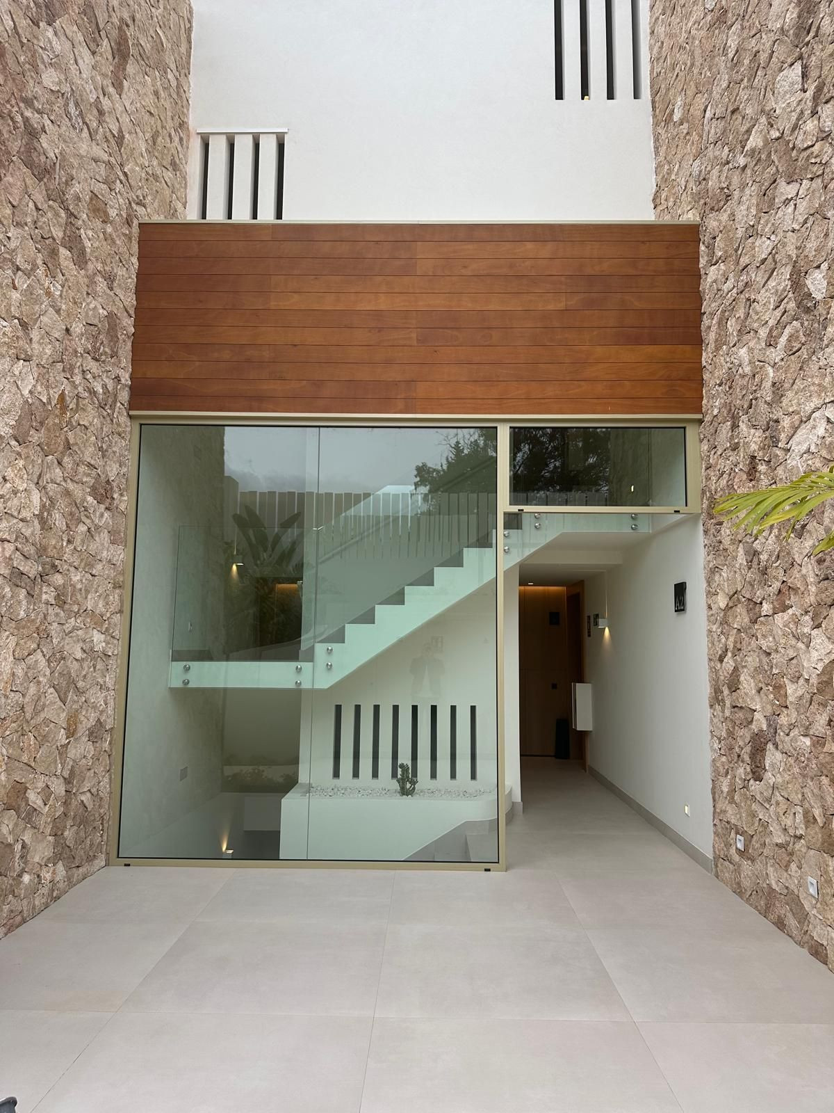 71915b675496db665844fb4261e20c26 - 37