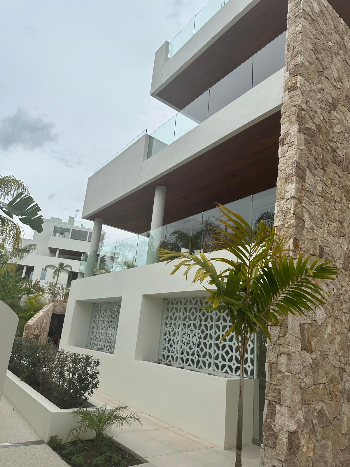 71915b675496db665844fb4261e20c26 - 38