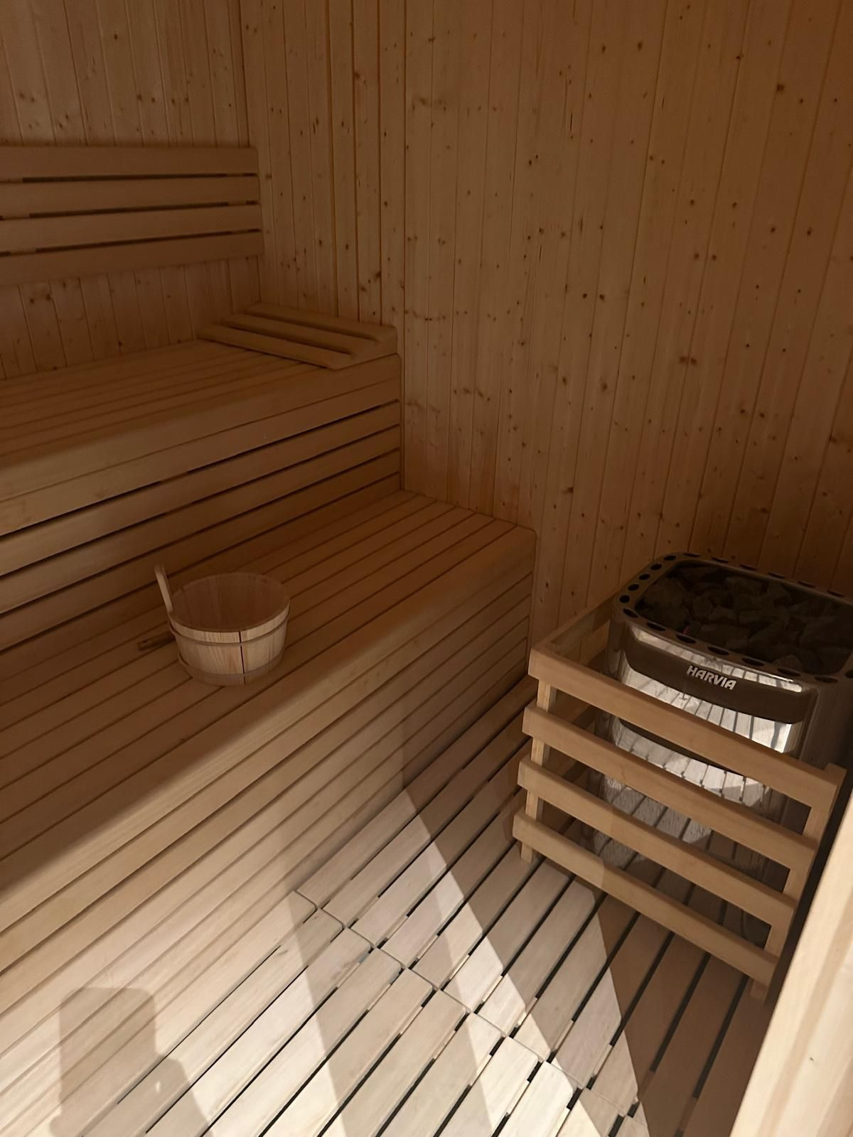 71915b675496db665844fb4261e20c26 - 63