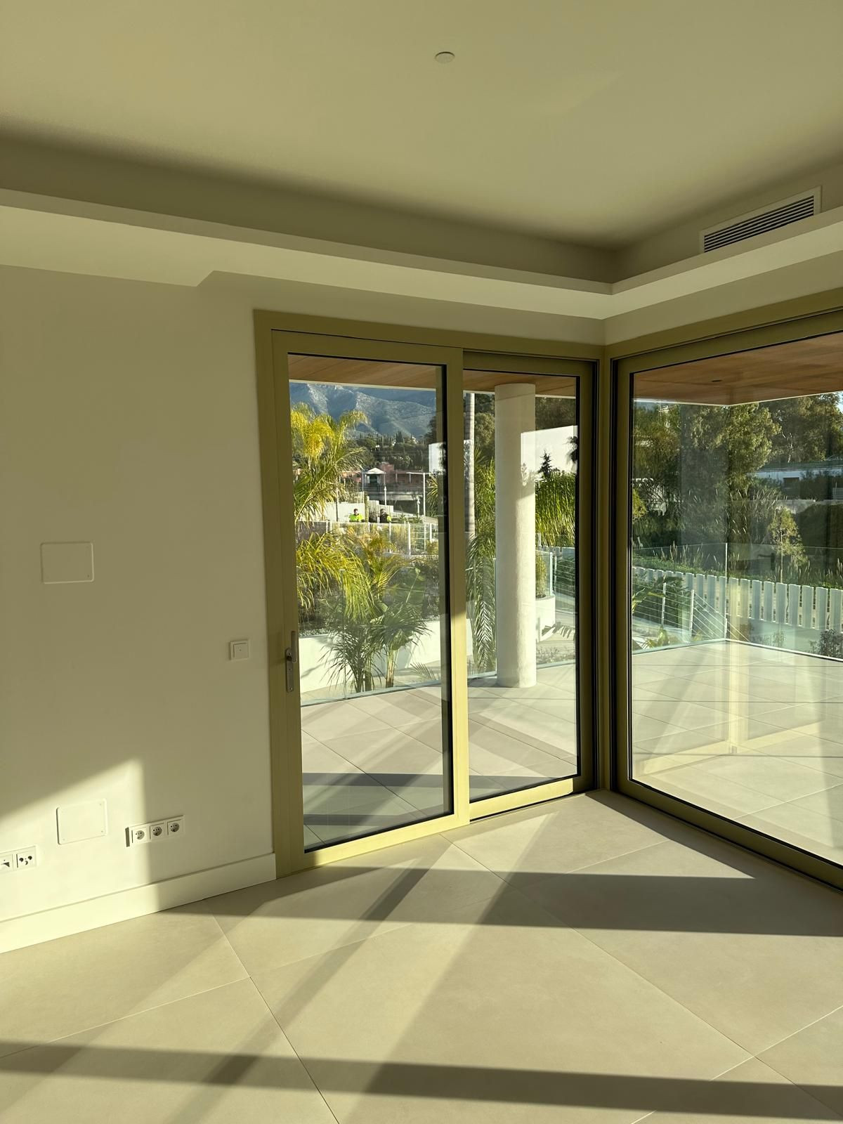 71915b675496db665844fb4261e20c26 - 7