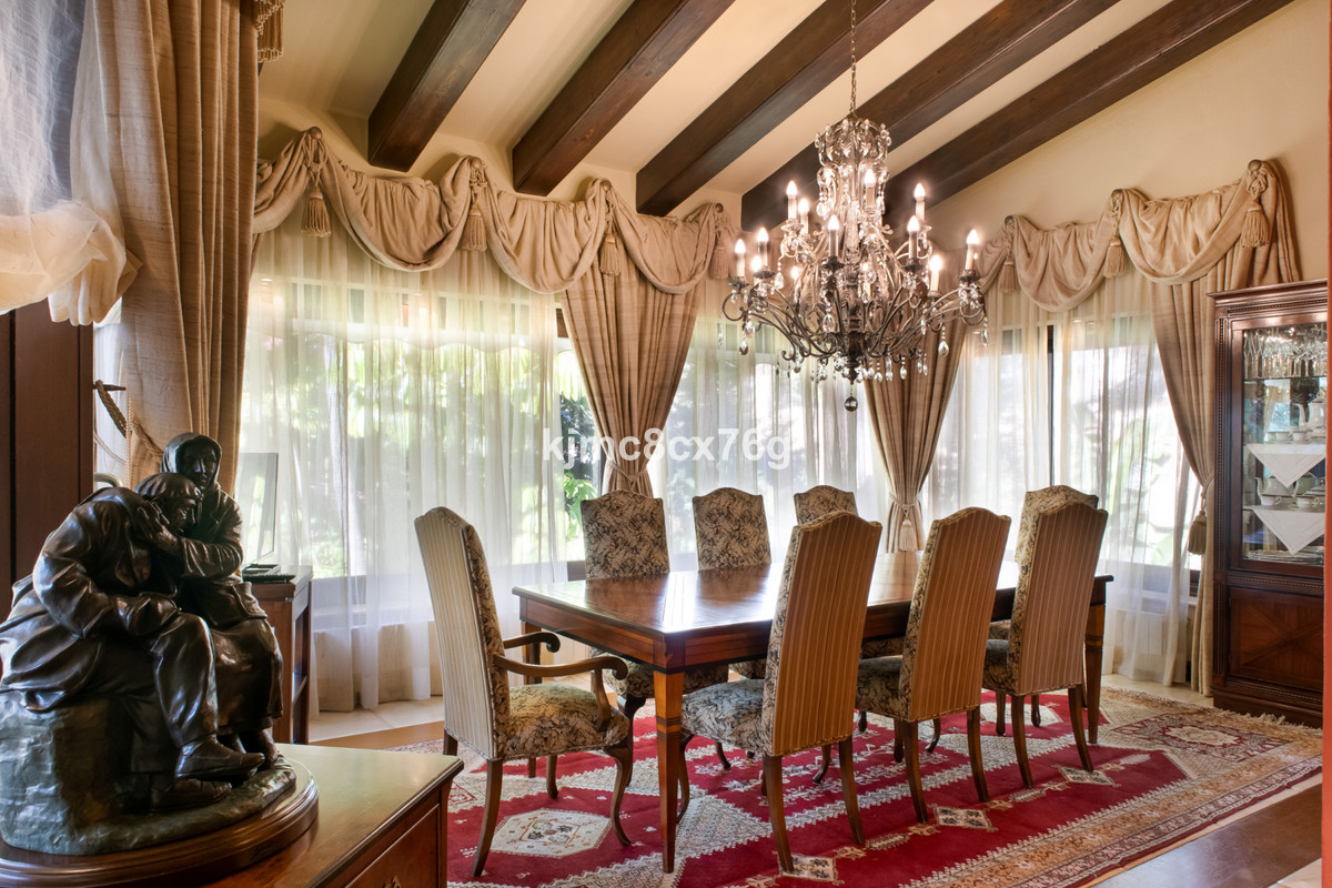 7273c0f51e534cf647dc171f0bf2422c - 12