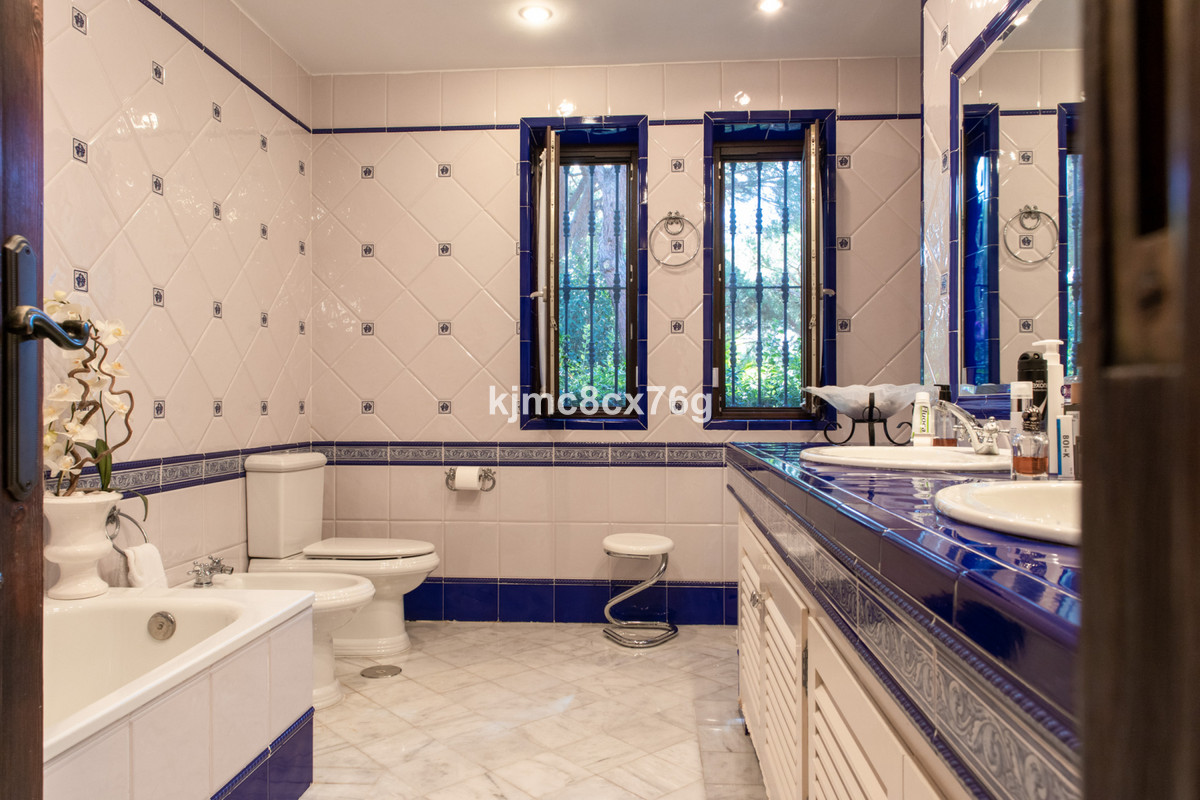 7273c0f51e534cf647dc171f0bf2422c - 21