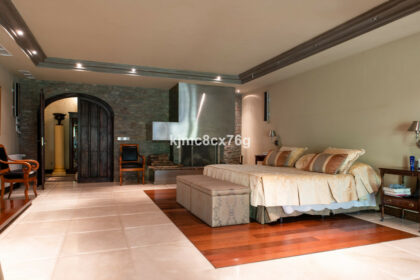 7273c0f51e534cf647dc171f0bf2422c - 30