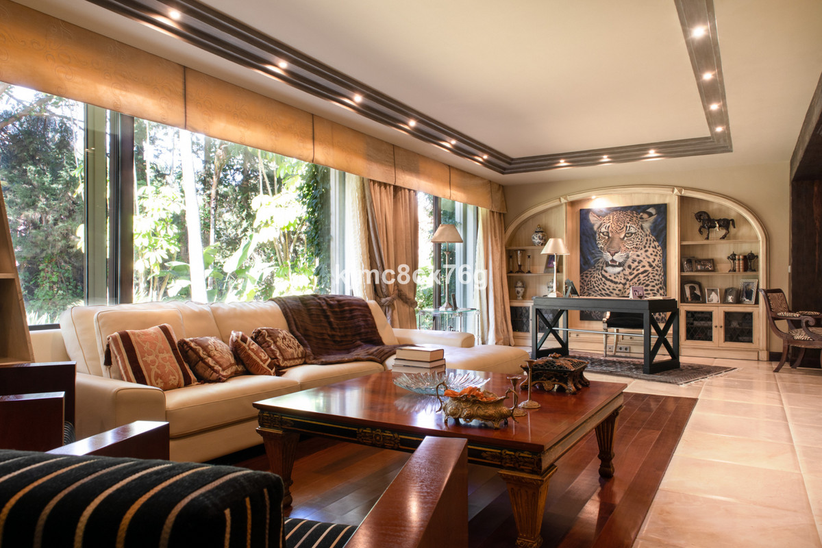 7273c0f51e534cf647dc171f0bf2422c - 34