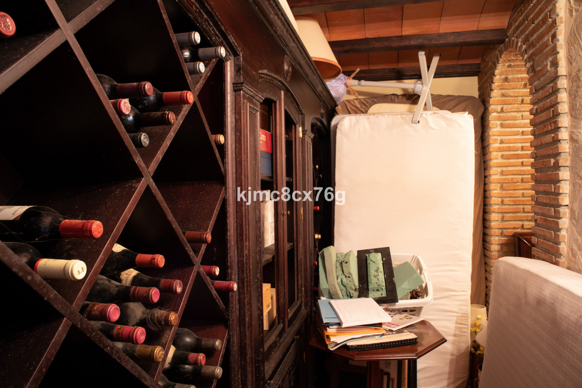 7273c0f51e534cf647dc171f0bf2422c - 40