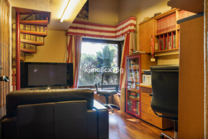 7273c0f51e534cf647dc171f0bf2422c - 44