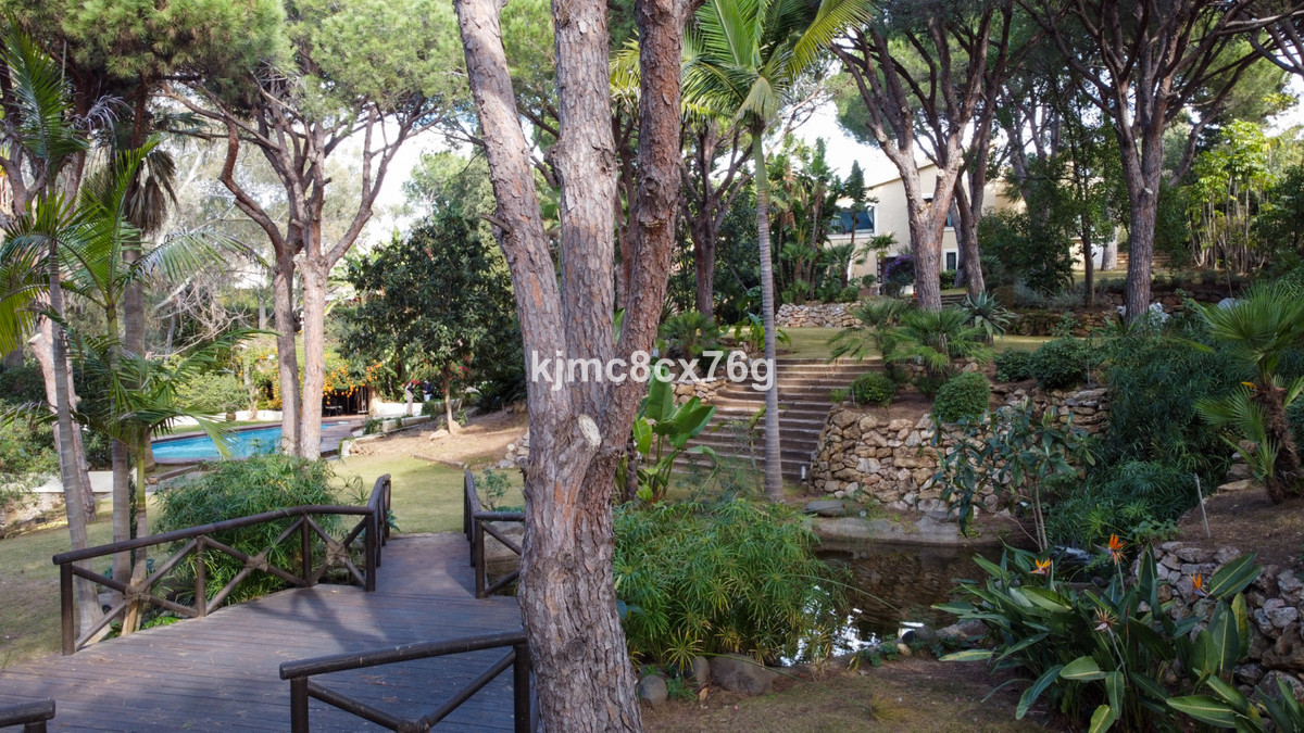 7273c0f51e534cf647dc171f0bf2422c - 46