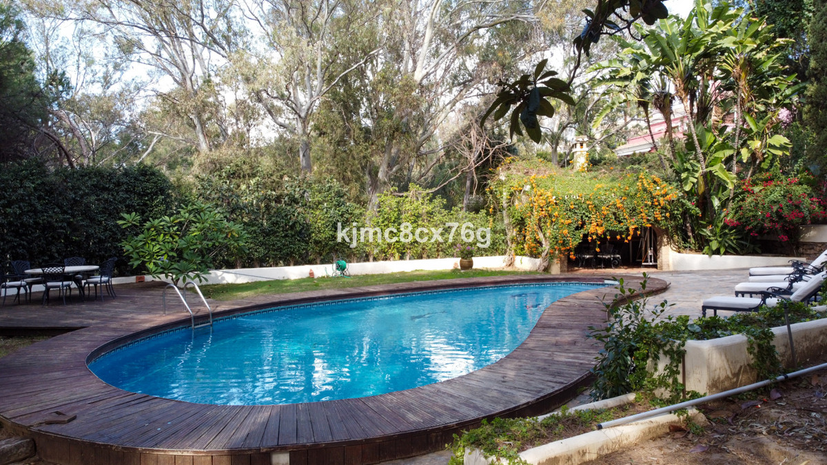 7273c0f51e534cf647dc171f0bf2422c - 49