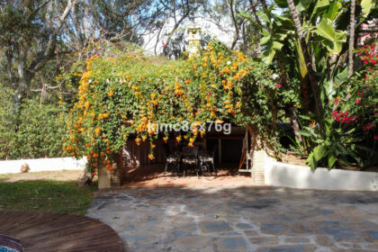 7273c0f51e534cf647dc171f0bf2422c - 51