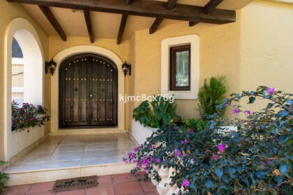 7273c0f51e534cf647dc171f0bf2422c - 57