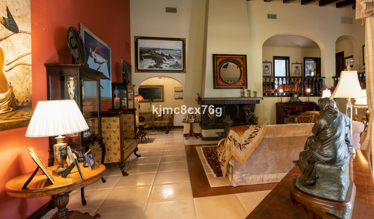 7273c0f51e534cf647dc171f0bf2422c - 9