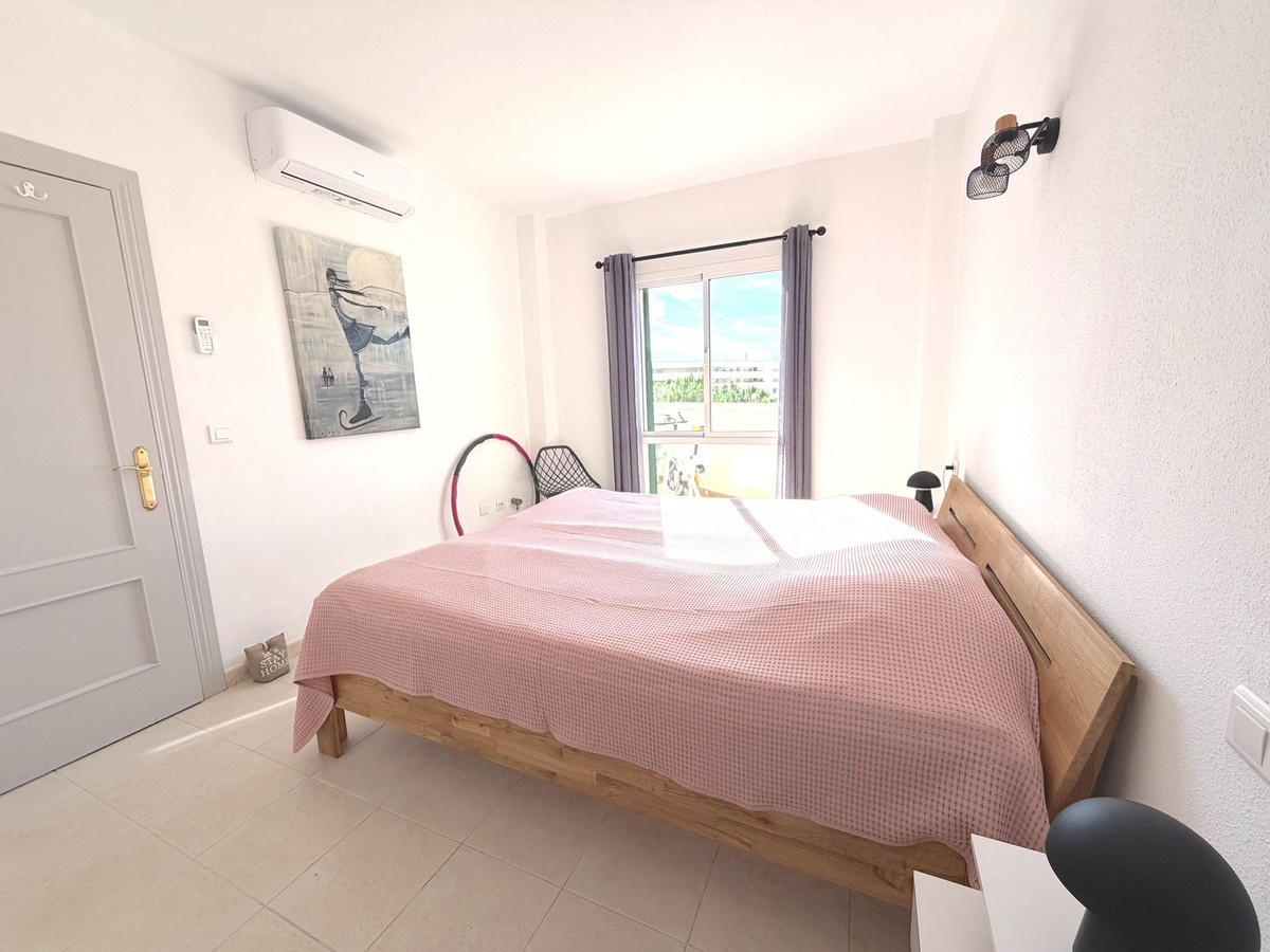 72f20dfe21a733922a030f2d0e03d688 - 24