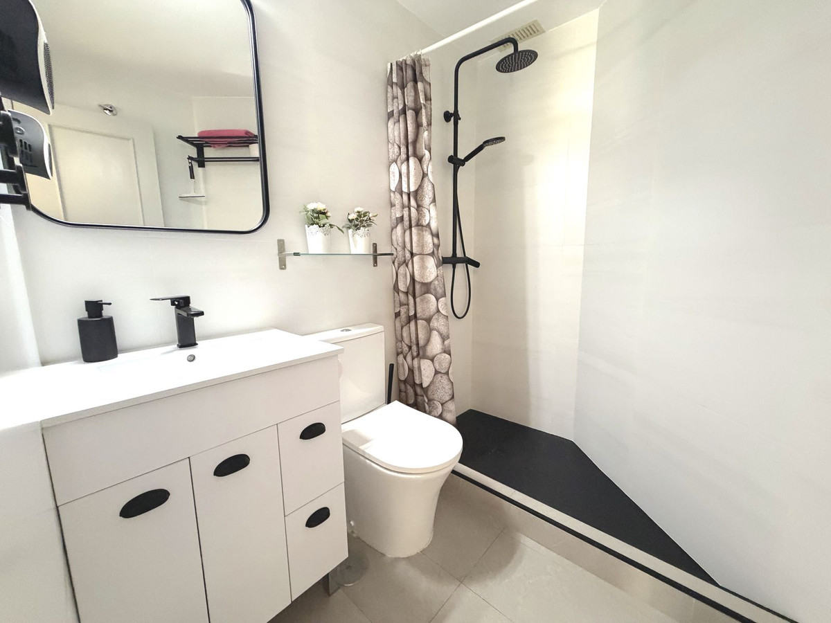 72f20dfe21a733922a030f2d0e03d688 - 32