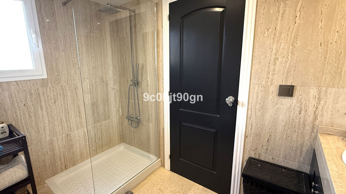 73fac7e615f892c1804052e7e79523df - 34