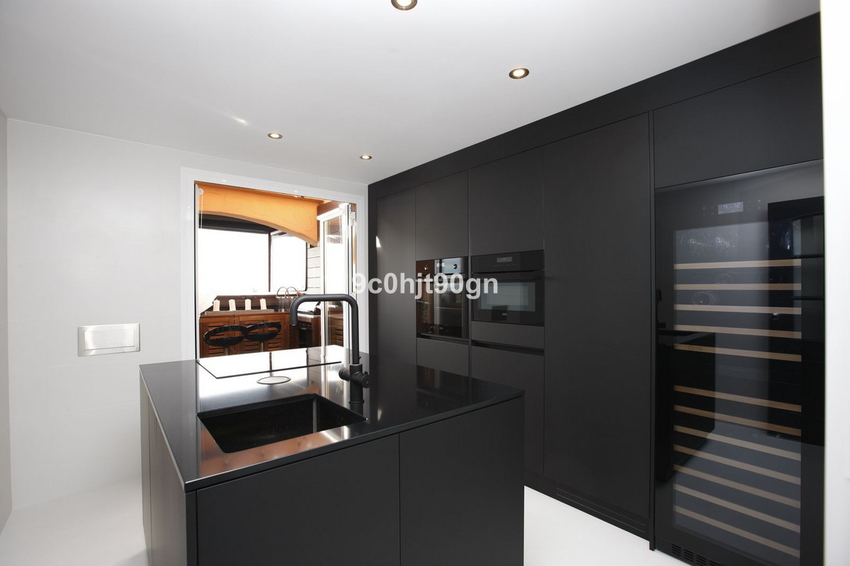 73fac7e615f892c1804052e7e79523df - 9