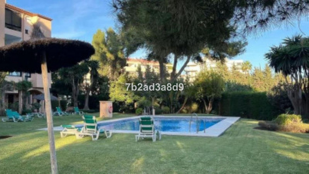 751e9dba9d4ff3e2bfa8c866c4343e4d - 18