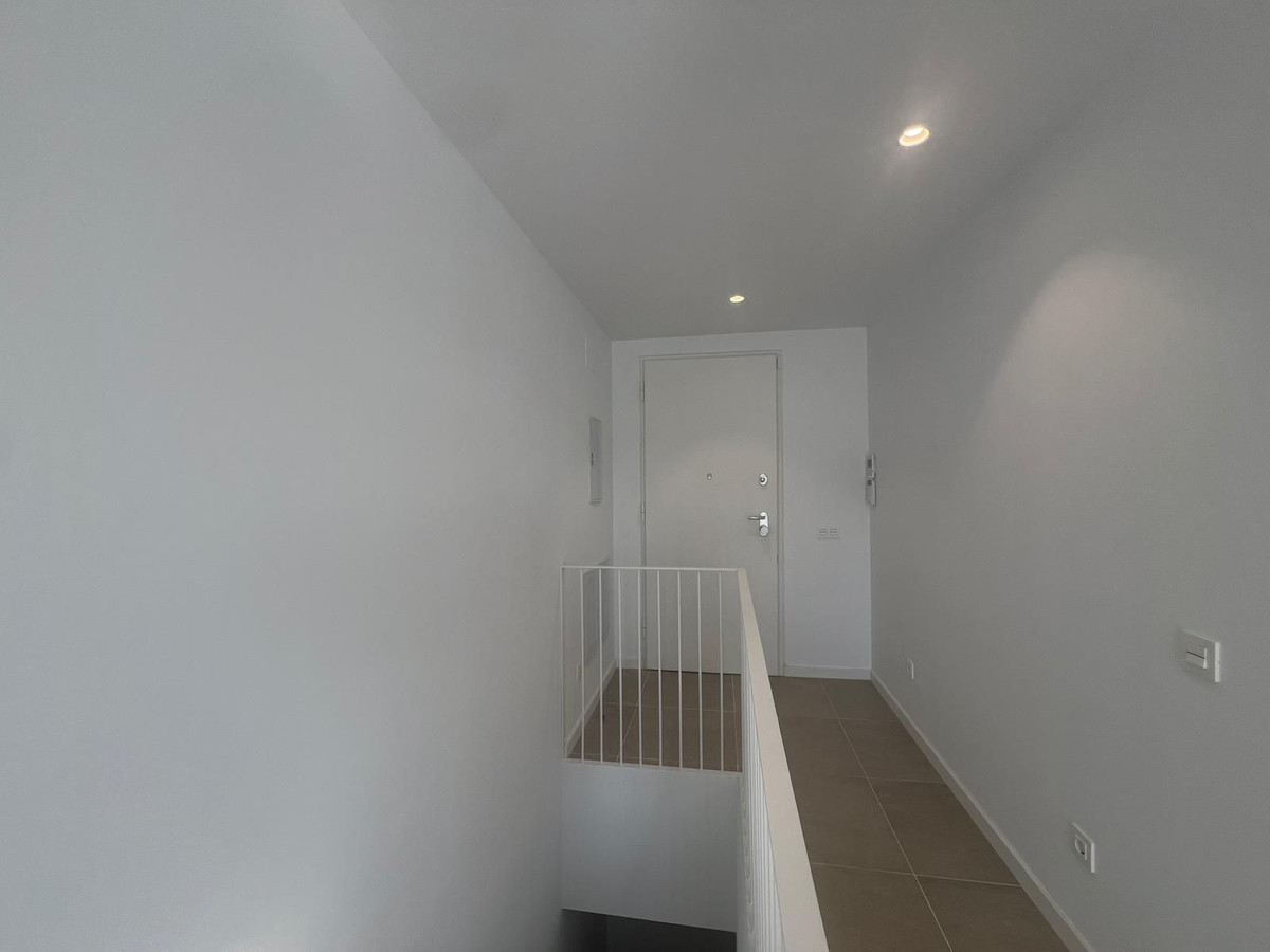 757bd4fa51bcfc0eda04ce56021bc1b7 - 19