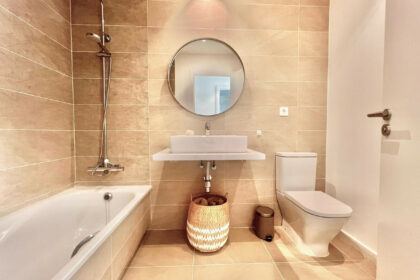 757bd4fa51bcfc0eda04ce56021bc1b7 - 23