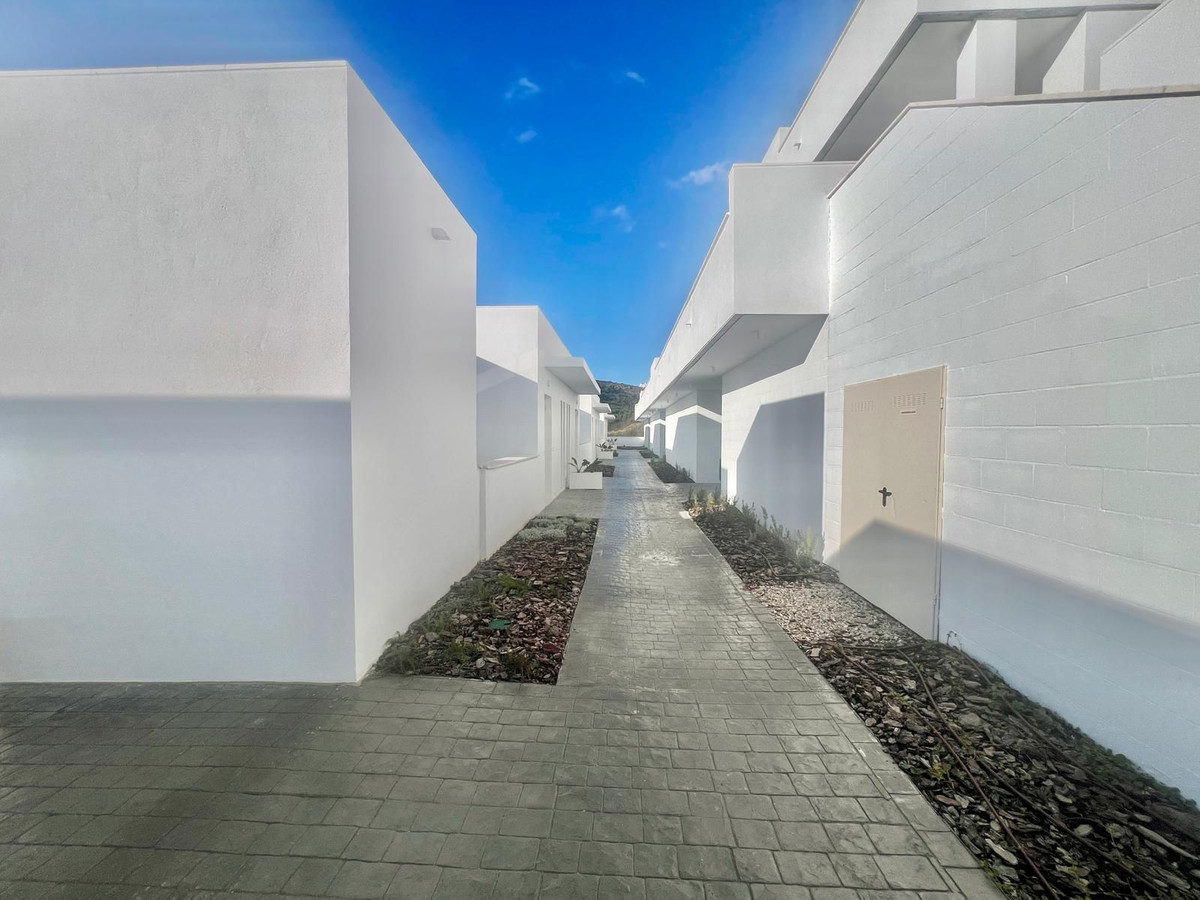 757bd4fa51bcfc0eda04ce56021bc1b7 - 31